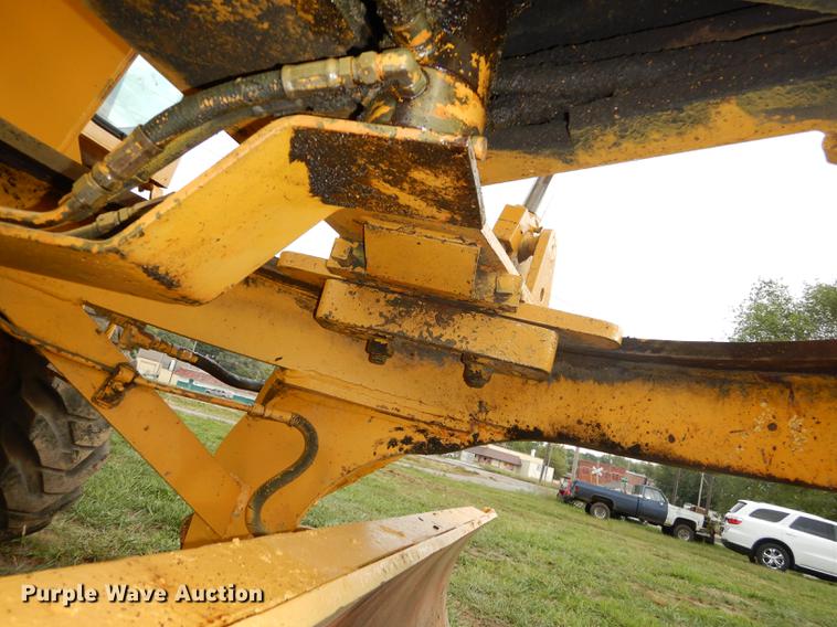 image for item DD0752 1978 Champion 720A motor grader
