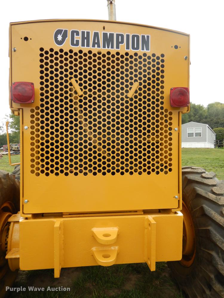 image for item DD0752 1978 Champion 720A motor grader