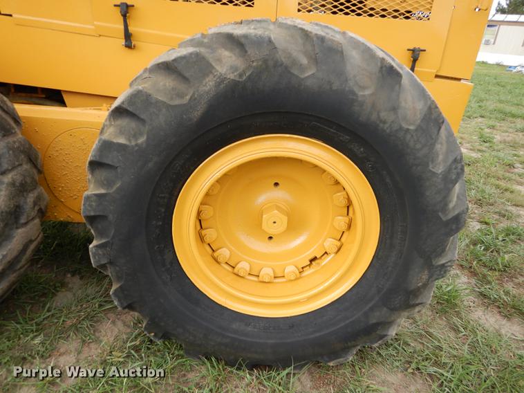 image for item DD0752 1978 Champion 720A motor grader