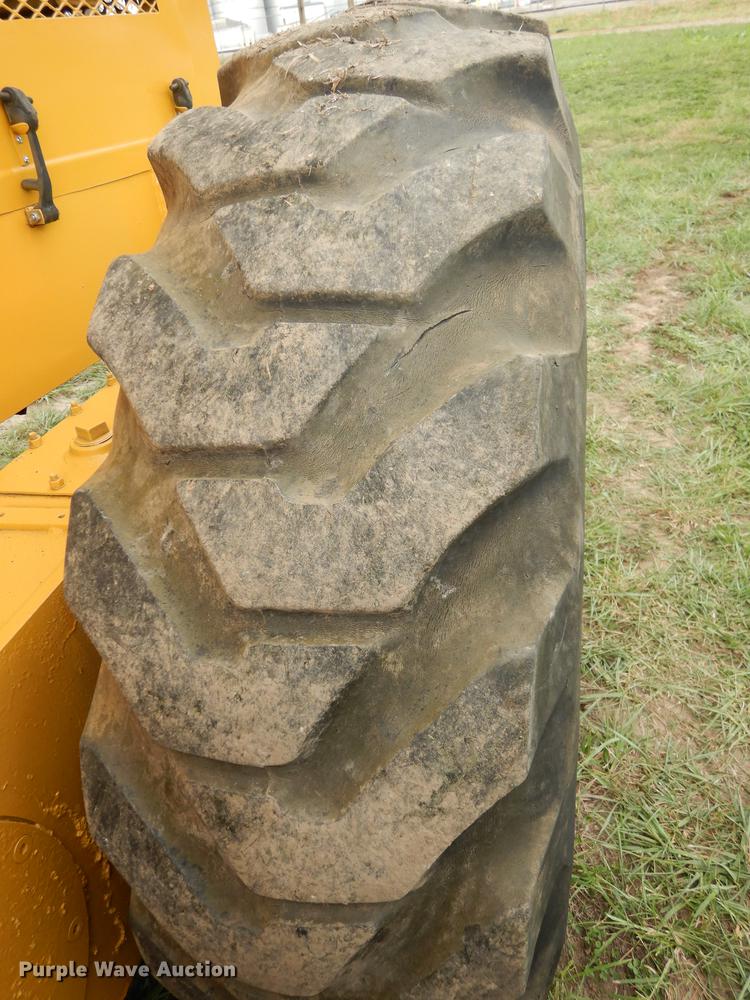 image for item DD0752 1978 Champion 720A motor grader
