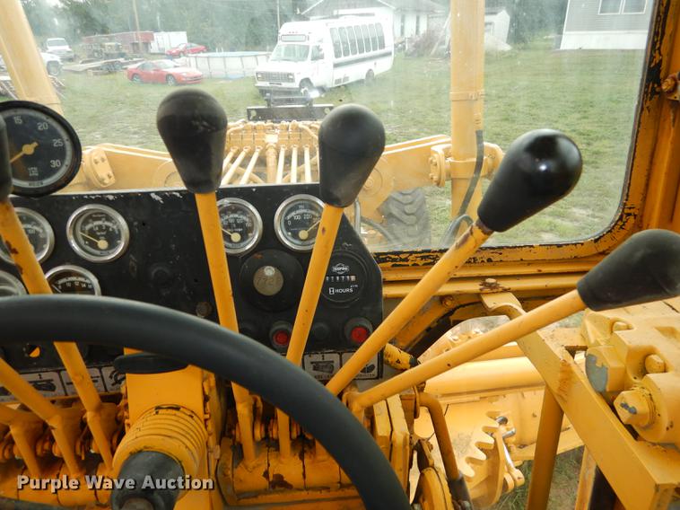 image for item DD0752 1978 Champion 720A motor grader