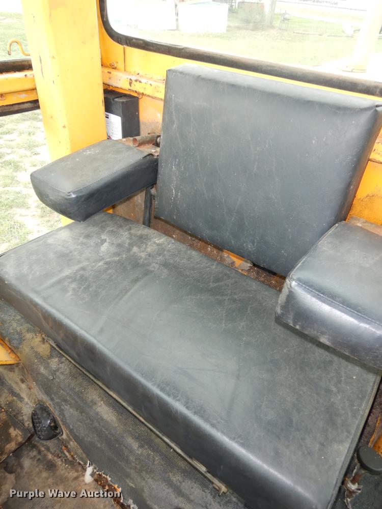 image for item DD0752 1978 Champion 720A motor grader
