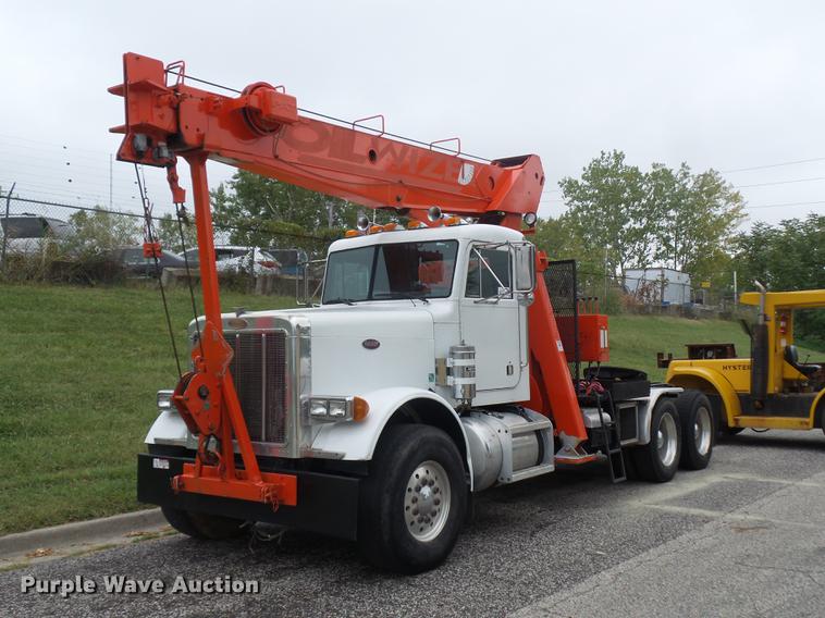 image for item DD2036 1993 Peterbilt 357 crane truck
