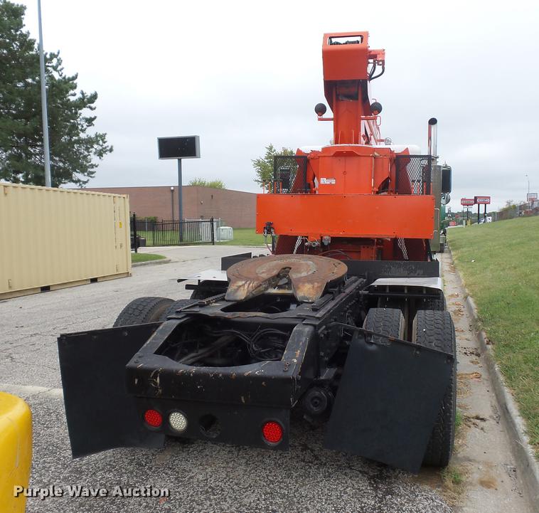 image for item DD2036 1993 Peterbilt 357 crane truck