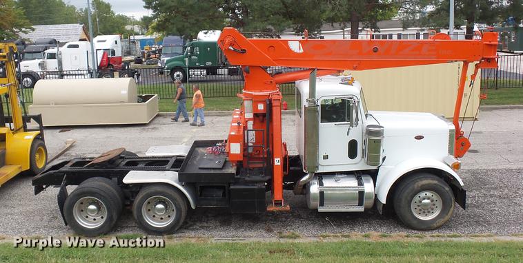 image for item DD2036 1993 Peterbilt 357 crane truck