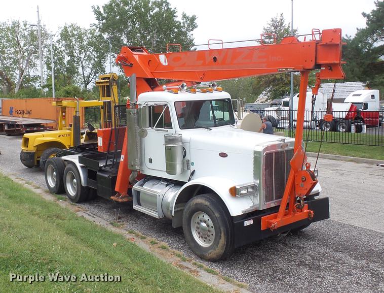 image for item DD2036 1993 Peterbilt 357 crane truck