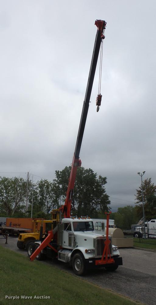 image for item DD2036 1993 Peterbilt 357 crane truck