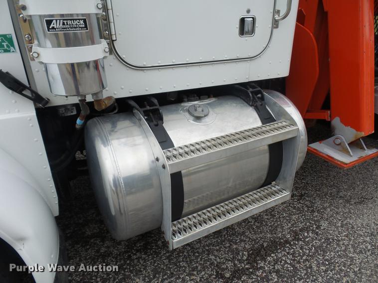 image for item DD2036 1993 Peterbilt 357 crane truck