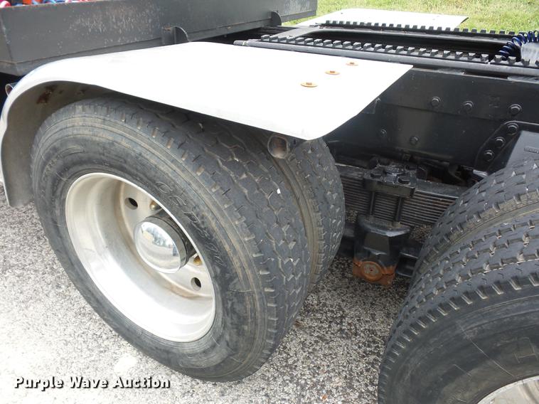 image for item DD2036 1993 Peterbilt 357 crane truck