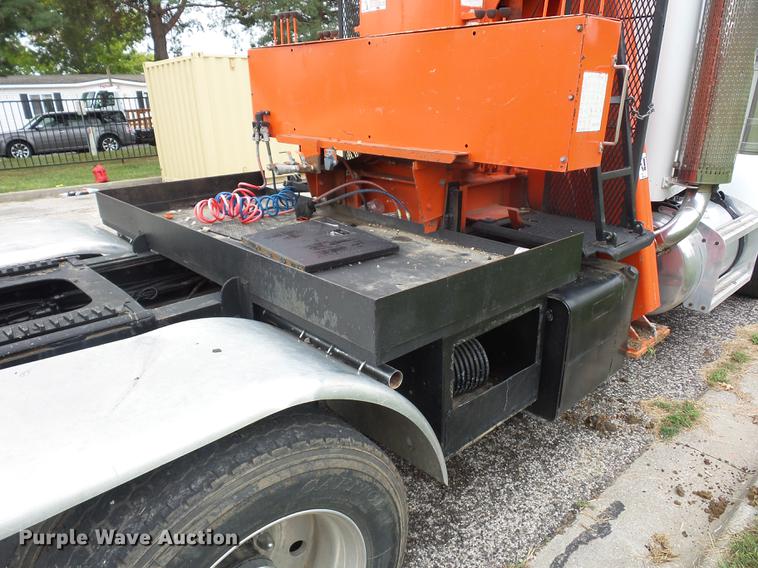 image for item DD2036 1993 Peterbilt 357 crane truck