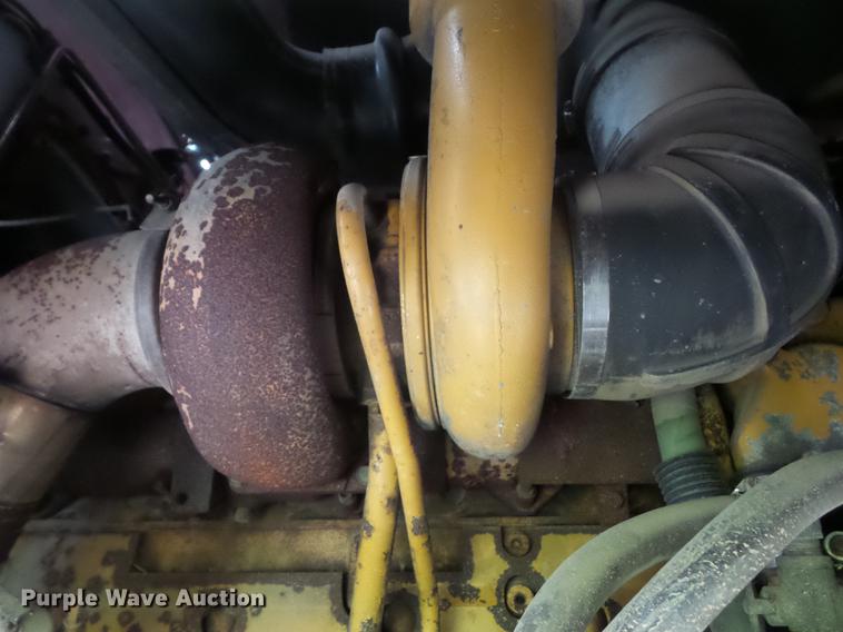 image for item DD2036 1993 Peterbilt 357 crane truck