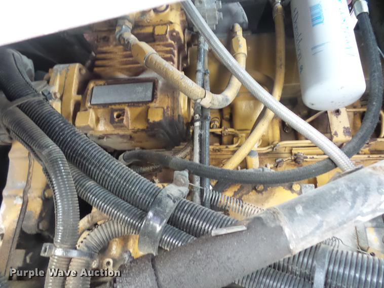 image for item DD2036 1993 Peterbilt 357 crane truck