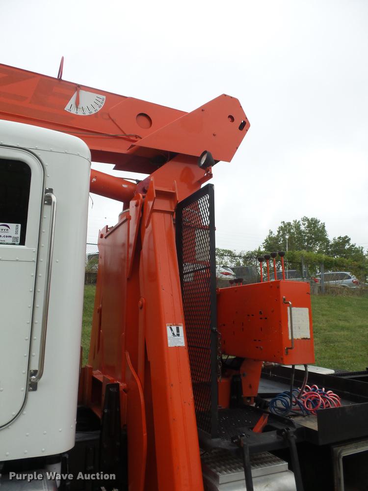 image for item DD2036 1993 Peterbilt 357 crane truck