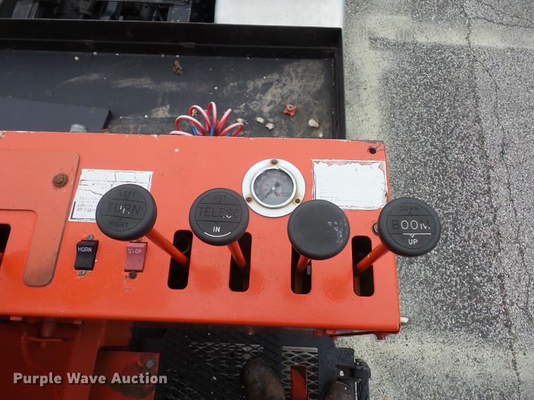 image for item DD2036 1993 Peterbilt 357 crane truck