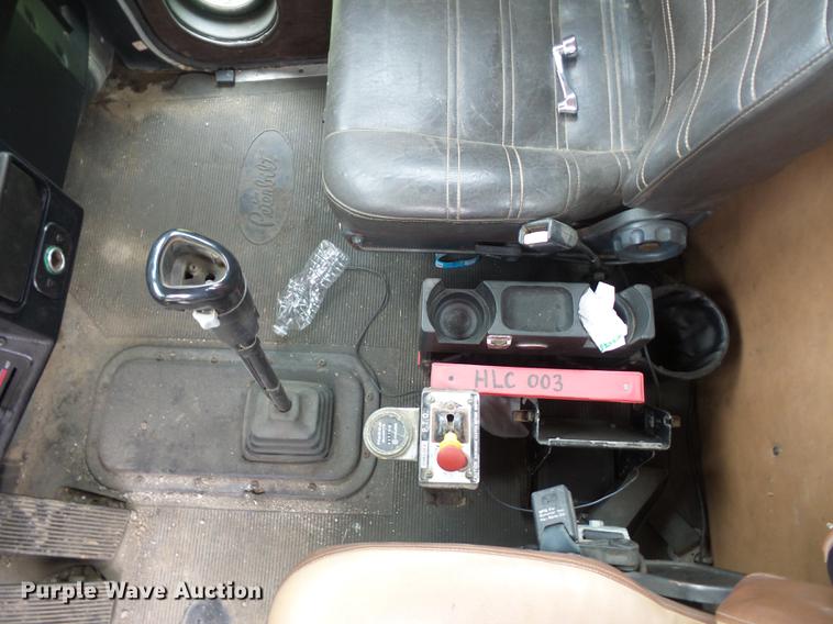 image for item DD2036 1993 Peterbilt 357 crane truck