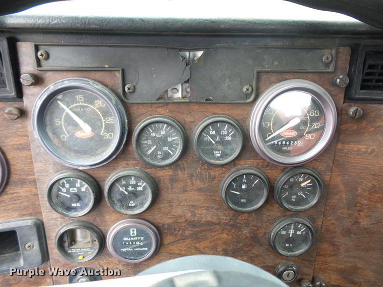 image for item DD2036 1993 Peterbilt 357 crane truck