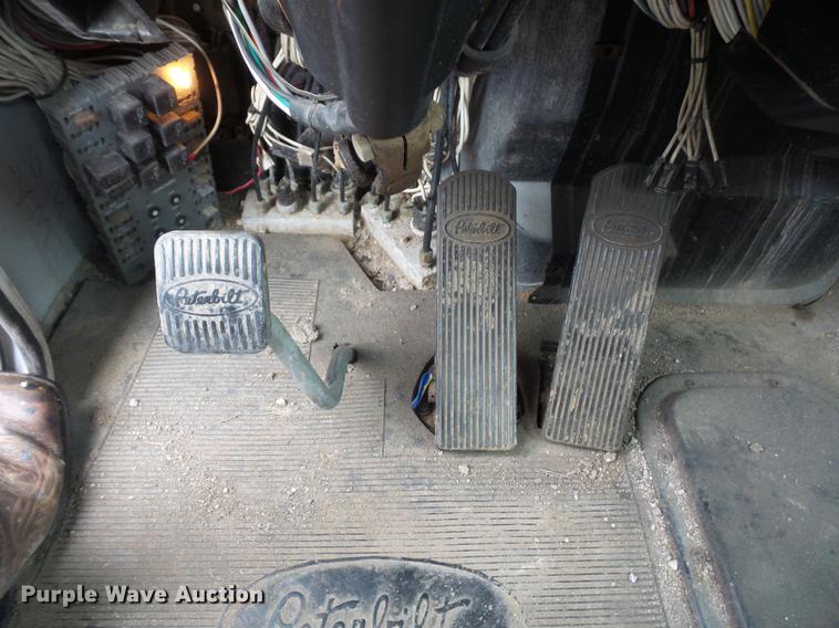 image for item DD2036 1993 Peterbilt 357 crane truck