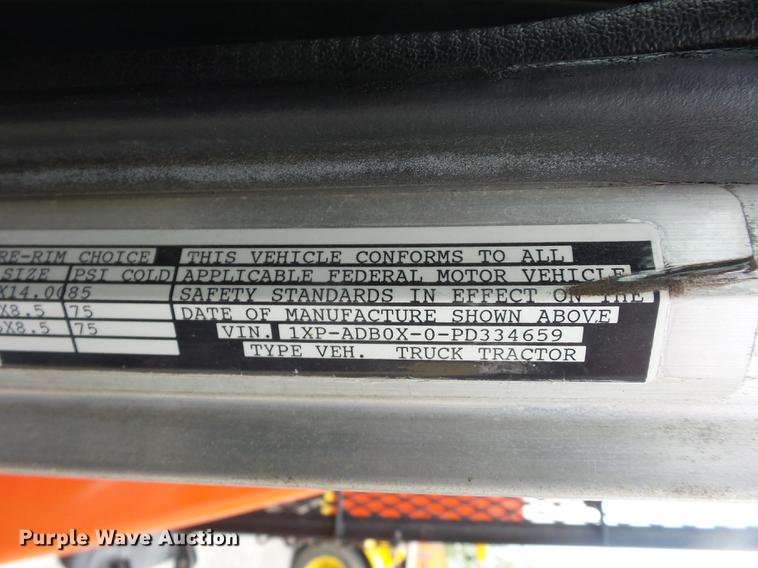 image for item DD2036 1993 Peterbilt 357 crane truck