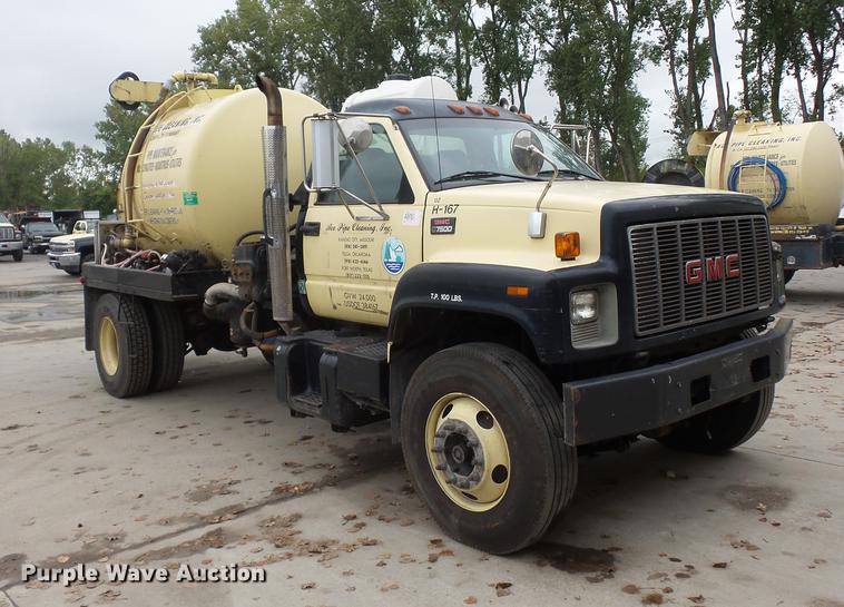 image for item DD2043 2002 GMC 7500 vacuum truck