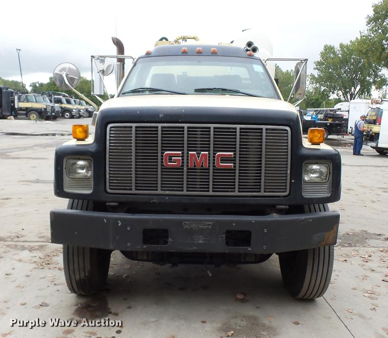 image for item DD2043 2002 GMC 7500 vacuum truck