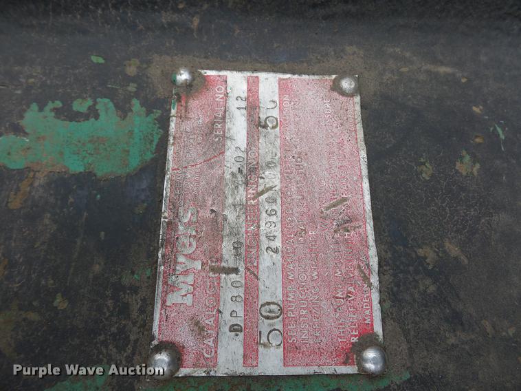 image for item DD2043 2002 GMC 7500 vacuum truck