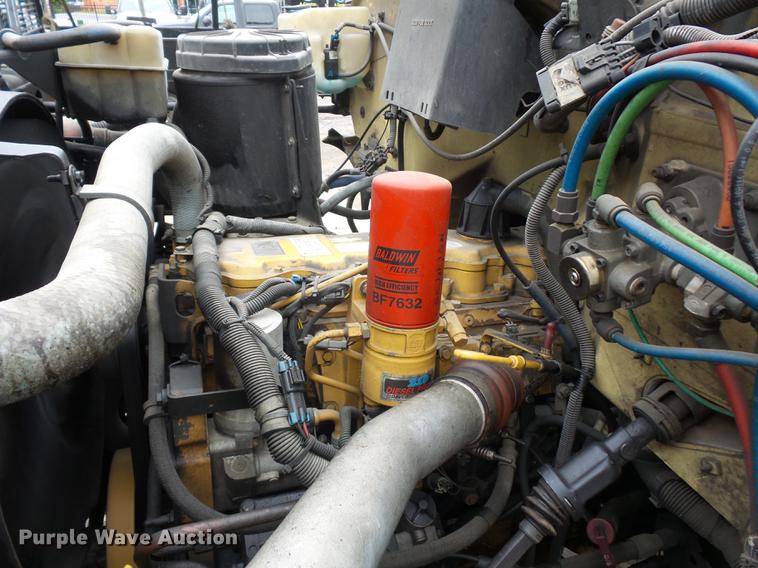 image for item DD2043 2002 GMC 7500 vacuum truck