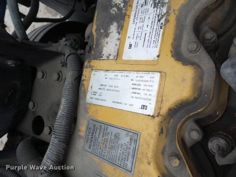 image for item DD2043 2002 GMC 7500 vacuum truck