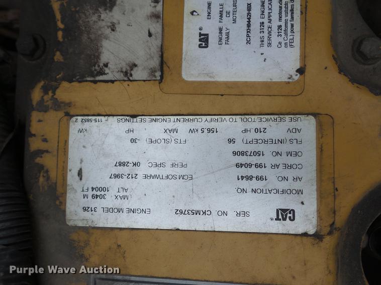 image for item DD2043 2002 GMC 7500 vacuum truck