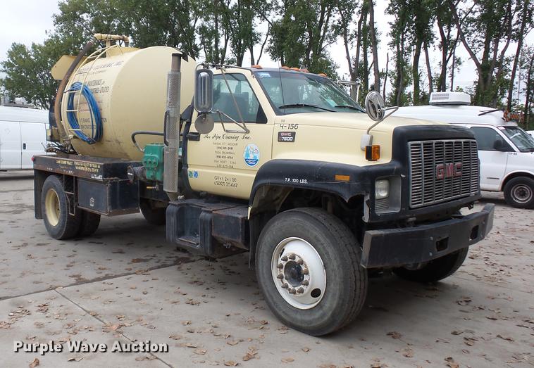 image for item DD2048 1998 GMC C7500 vacuum truck