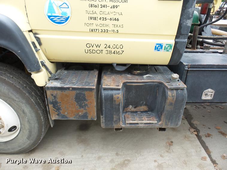 image for item DD2048 1998 GMC C7500 vacuum truck