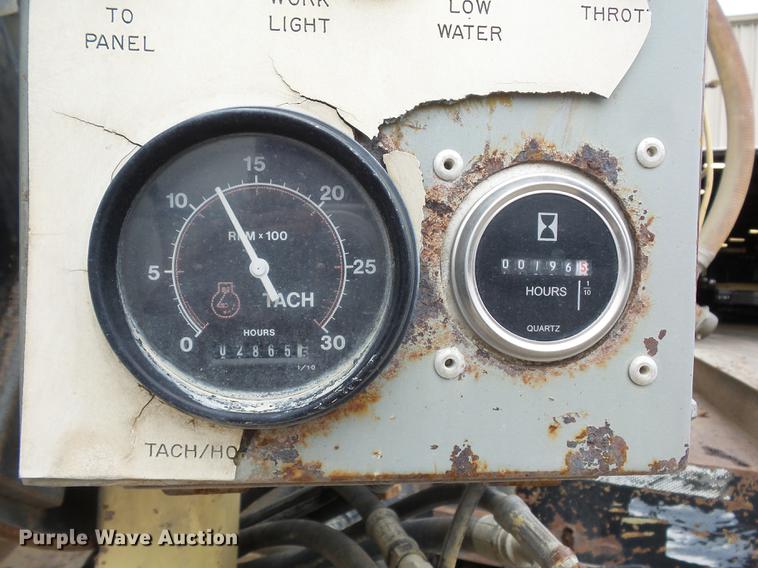 image for item DD2048 1998 GMC C7500 vacuum truck