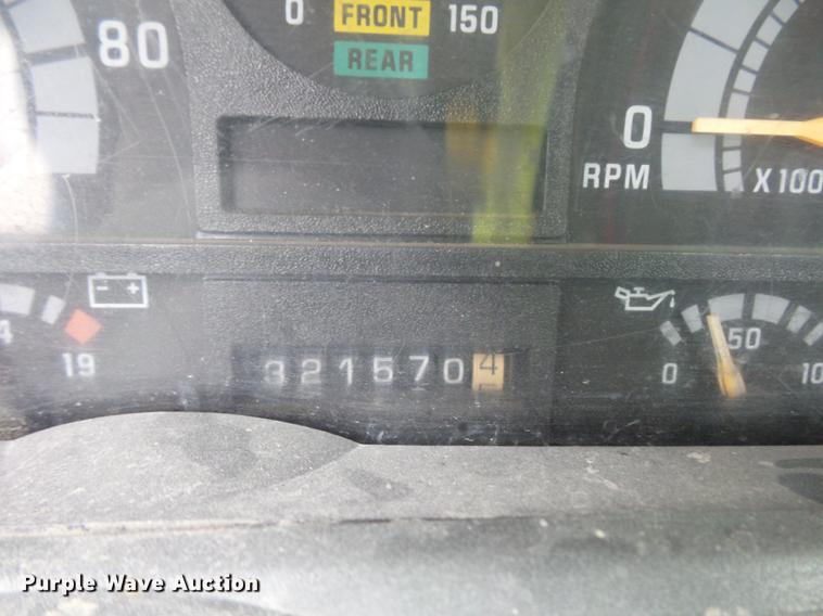 image for item DD2048 1998 GMC C7500 vacuum truck