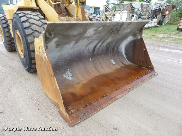 image for item DD2058 1998 Caterpillar 966F wheel loader