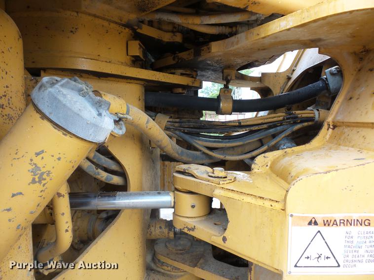 image for item DD2058 1998 Caterpillar 966F wheel loader
