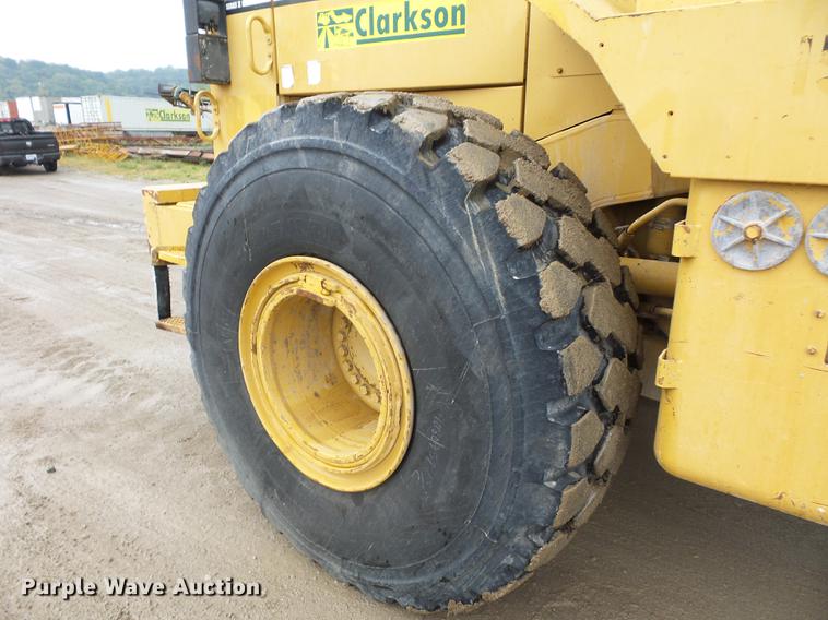 image for item DD2058 1998 Caterpillar 966F wheel loader
