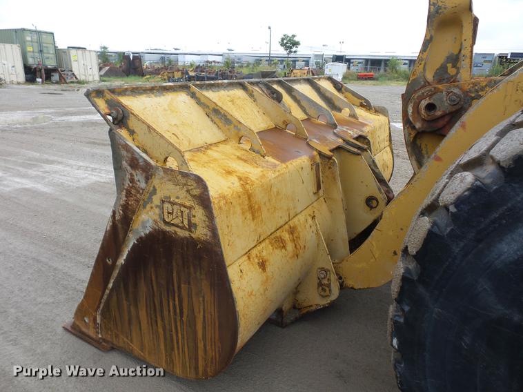 image for item DD2058 1998 Caterpillar 966F wheel loader