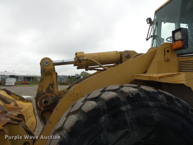 image for item DD2058 1998 Caterpillar 966F wheel loader