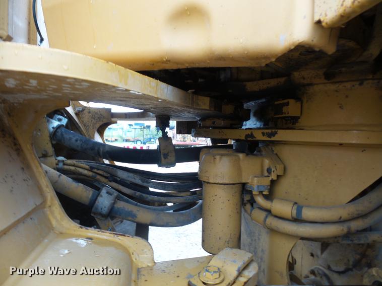 image for item DD2058 1998 Caterpillar 966F wheel loader