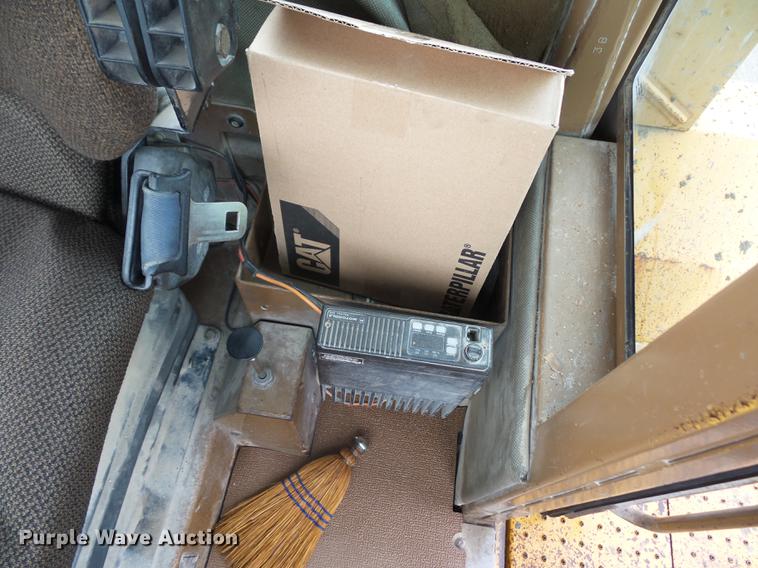 image for item DD2058 1998 Caterpillar 966F wheel loader