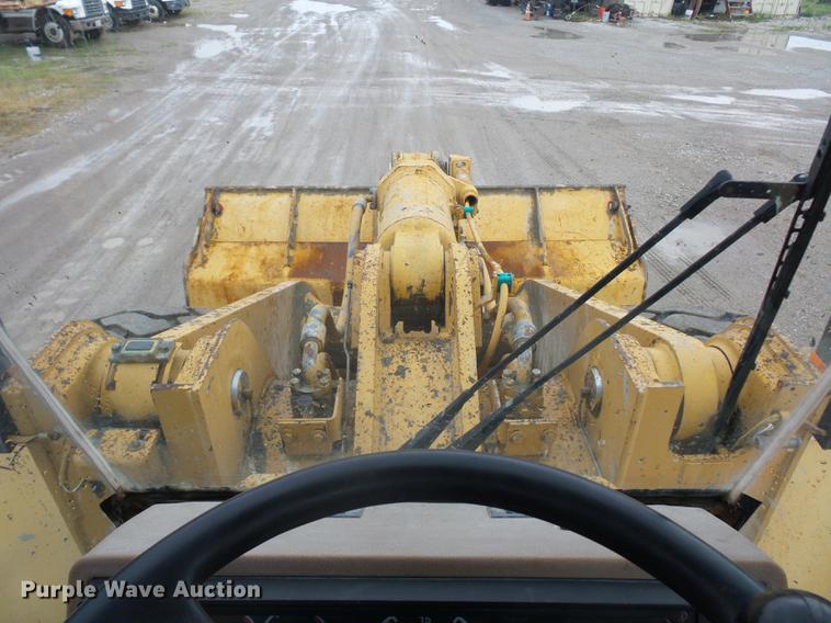 image for item DD2058 1998 Caterpillar 966F wheel loader