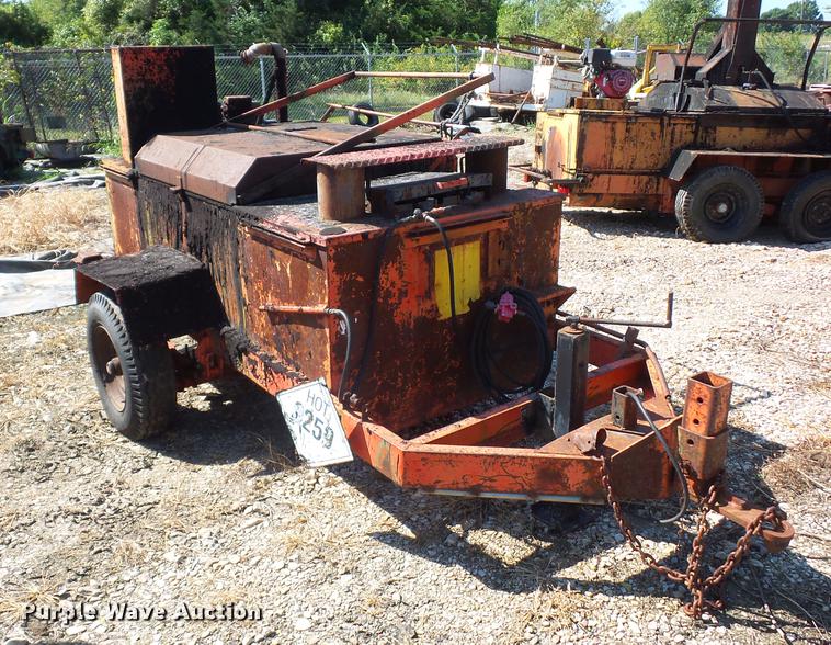 image for item DD2076 Cleasby tar pot kettle