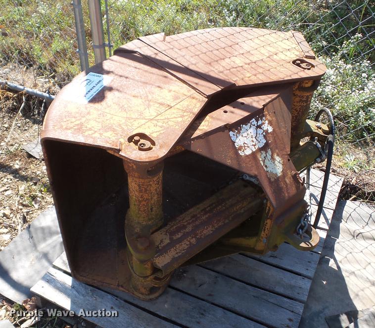 image for item DD2077 Clamshell bucket