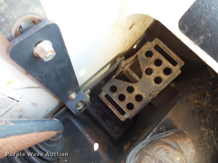 image for item DD2111 1998 Bobcat 763 skid steer