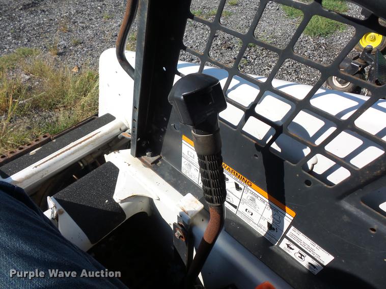 image for item DD2111 1998 Bobcat 763 skid steer