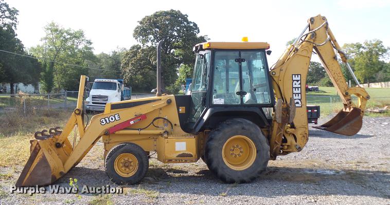 image for item DD2118 1997 John Deere 310E backhoe