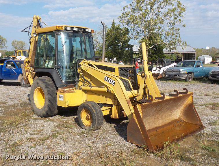 image for item DD2118 1997 John Deere 310E backhoe