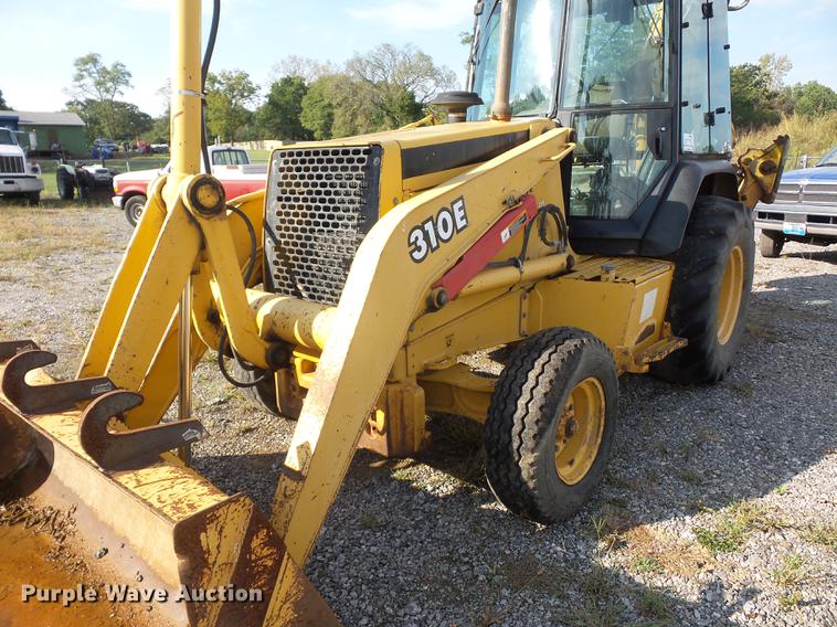 image for item DD2118 1997 John Deere 310E backhoe