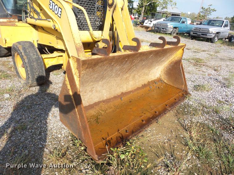 image for item DD2118 1997 John Deere 310E backhoe