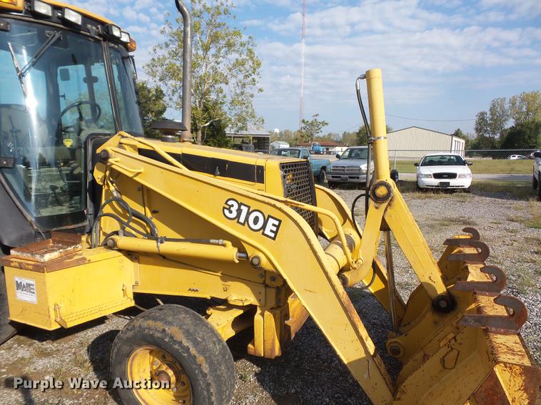 image for item DD2118 1997 John Deere 310E backhoe