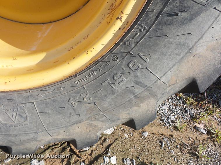 image for item DD2118 1997 John Deere 310E backhoe